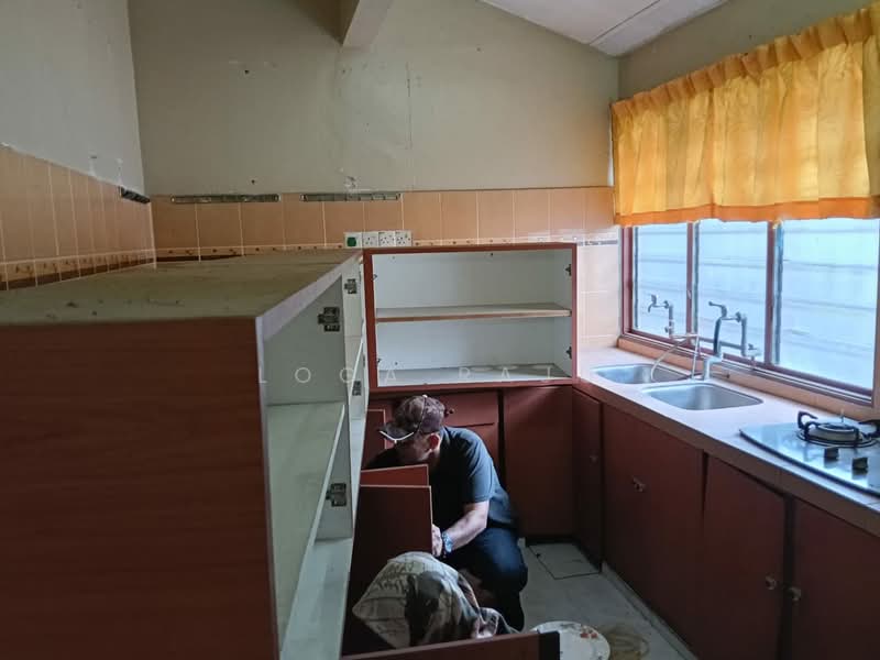1-storey Terraced House for Sale in Taman Sentosa (Klang) - Loga Raju - Kitchen - PropertyGuru.com.my