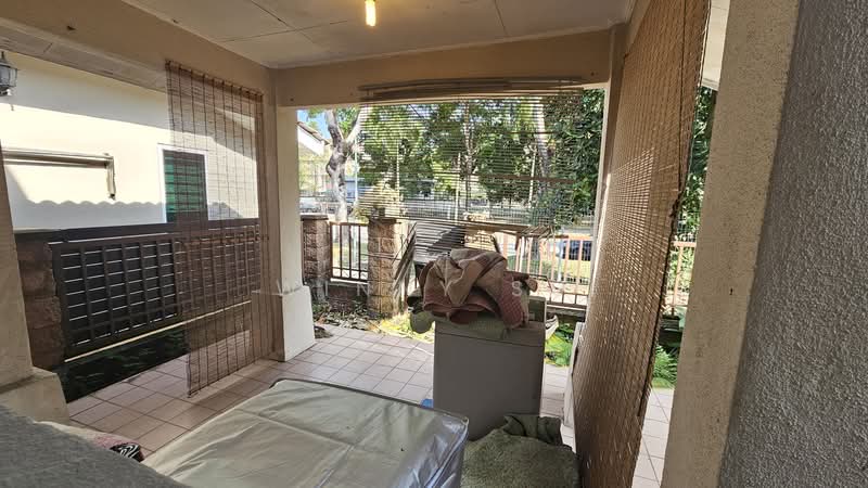 2-storey Terraced House for Sale in Bukit Jelutong (Shah Alam) - Winny Su - Balcony - PropertyGuru.com.my