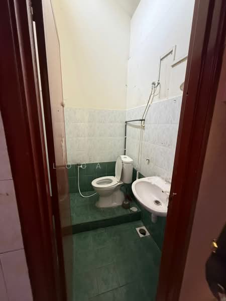 1-storey Terraced House for Rent in Taman Sentosa (Klang) - Loga Raju - Bathroom - PropertyGuru.com.my