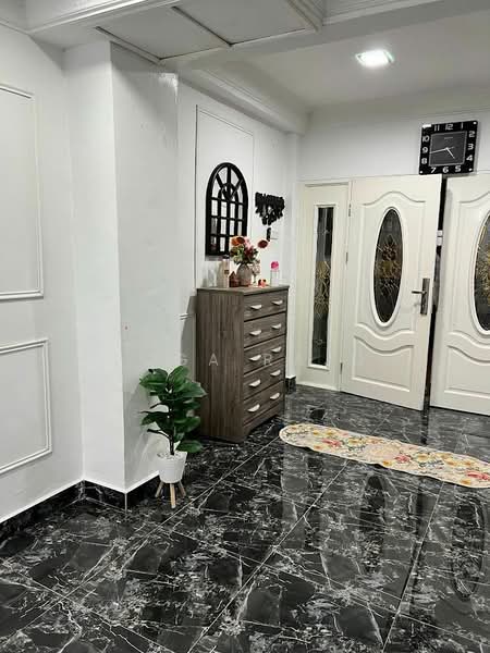 2-storey Terraced House for Rent in Taman Teluk Gedung Indah (Klang) - Loga Raju - Entrance - PropertyGuru.com.my