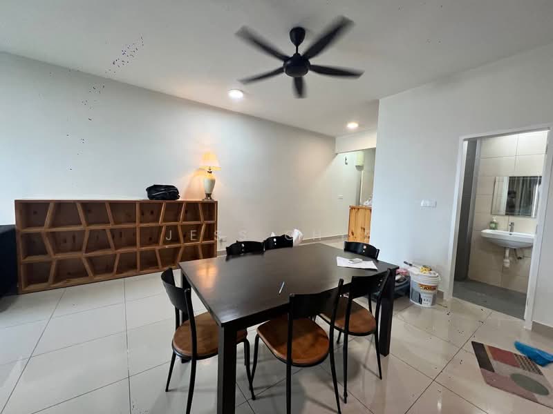 Kondominium untuk Disewa di The Holmes 1 - Jess Chye - Dining Room - PropertyGuru.com.my