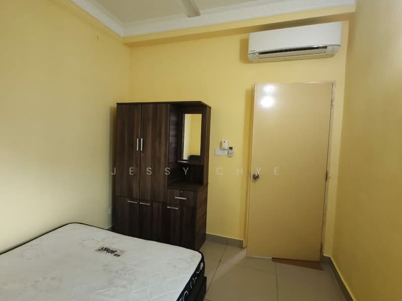 Kondominium untuk Disewa di The Holmes 1 - Jessy Chye - Bedroom - PropertyGuru.com.my
