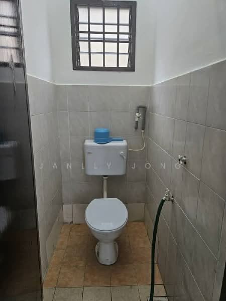 2-storey Terraced House for Sale in Nusantara Prima (Gelang Patah) - Janlly Jong - Bathroom - PropertyGuru.com.my