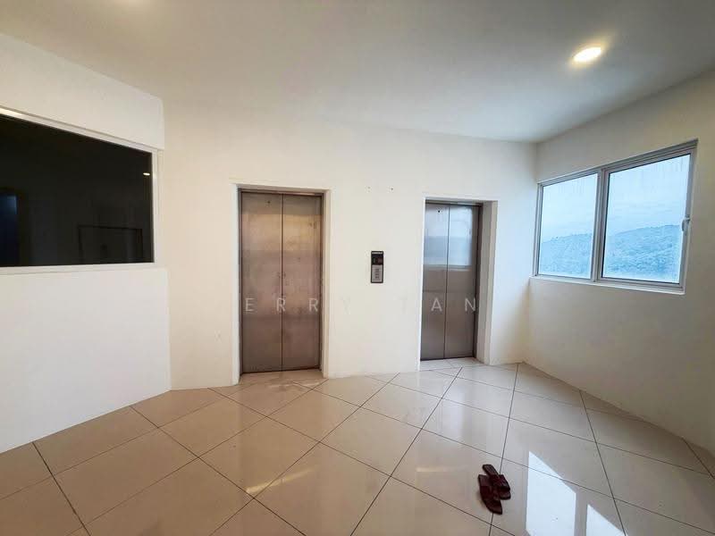 Kondominium untuk Disewa di The Clovers - Jerry Tan - Corridor - PropertyGuru.com.my