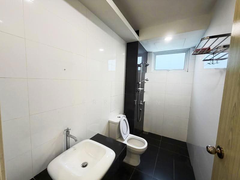 Kondominium untuk Disewa di The Clovers - Jerry Tan - Bathroom - PropertyGuru.com.my