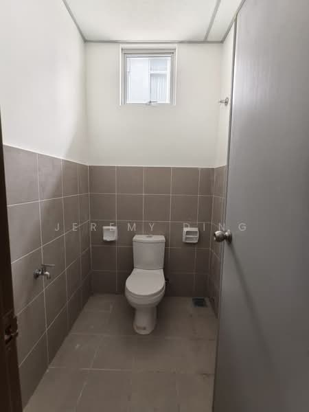 Jalan Kiambang Kulai untuk Untuk Disewa - RM 5,000 /bulan, Apr 2026 - Bathroom - PropertyGuru.com.my