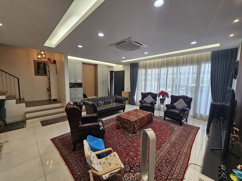 Bukit Jelutong untuk Untuk Dijual - RM 1,400,000, Mac 2026 - Living Room - PropertyGuru.com.my