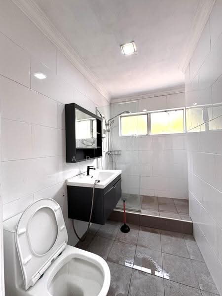 3-storey Terraced House for Sale in Ampang Jaya (Ampang) - Adzura Zamedin - Bathroom - PropertyGuru.com.my