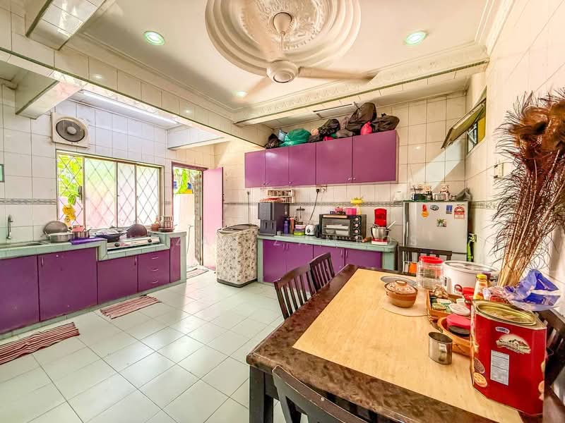 1-storey Terraced House for Sale in Taman Mawar (Bandar Kinrara) - Izzat Zamros - PropertyGuru.com.my