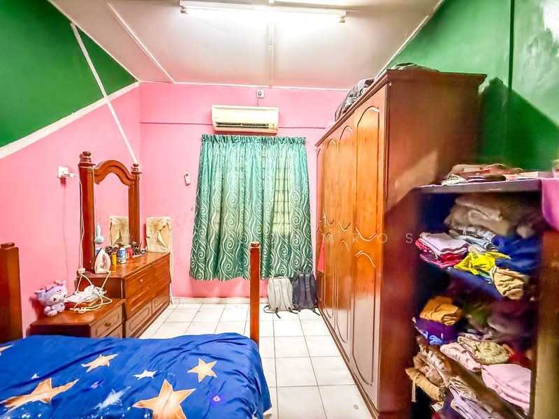 1-storey Terraced House for Sale in Taman Mawar (Bandar Kinrara) - Izzat Zamros - PropertyGuru.com.my