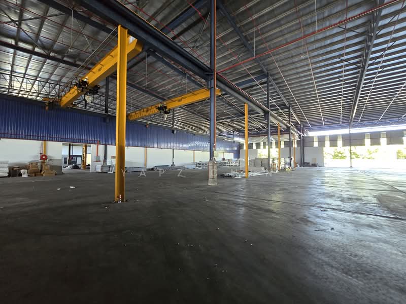Warehouse for Rent in Bukit Jelutong (Shah Alam) - Yapz Chin - Interior - PropertyGuru.com.my