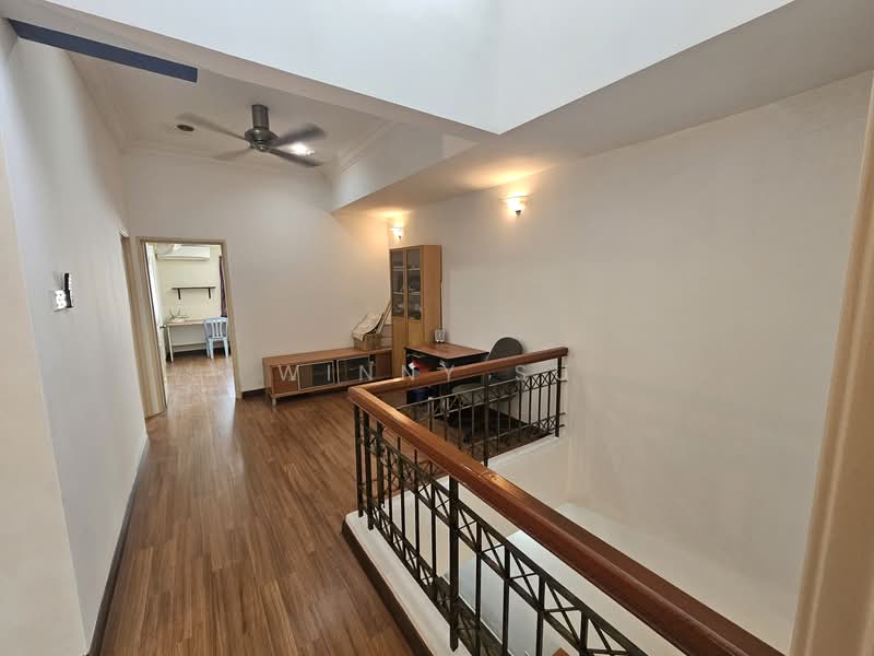 2-storey Terraced House for Sale in Bukit Jelutong (Shah Alam) - Winny Su - Corridor - PropertyGuru.com.my