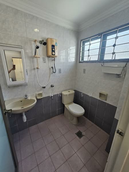 2-storey Terraced House for Sale in Bukit Jelutong (Shah Alam) - Winny Su - Bathroom - PropertyGuru.com.my