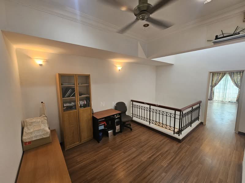 2-storey Terraced House for Sale in Bukit Jelutong (Shah Alam) - Winny Su - Study - PropertyGuru.com.my