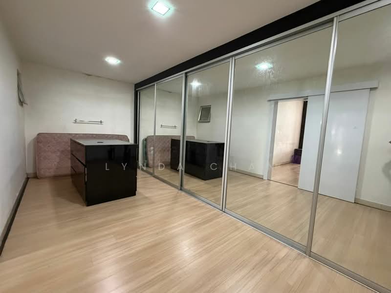 3 Storey Terrace Persiaran Paya Terubong, Bayan Lepas untuk Untuk Dijual - RM 1,600,000, Mac 2026 - Bedroom - PropertyGuru.com.my