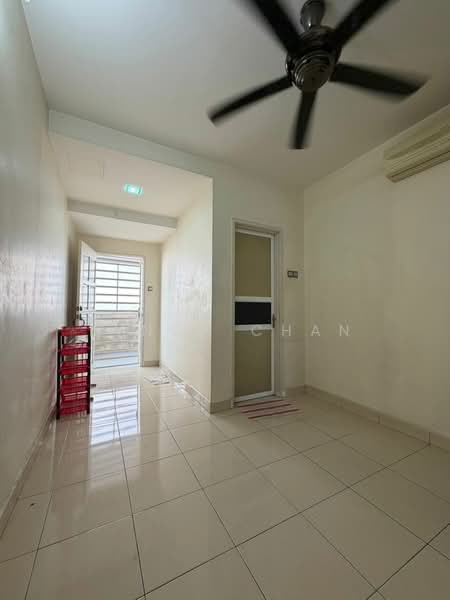 3 Storey Terrace Persiaran Paya Terubong, Bayan Lepas untuk Untuk Dijual - RM 1,600,000, Mac 2026 - PropertyGuru.com.my