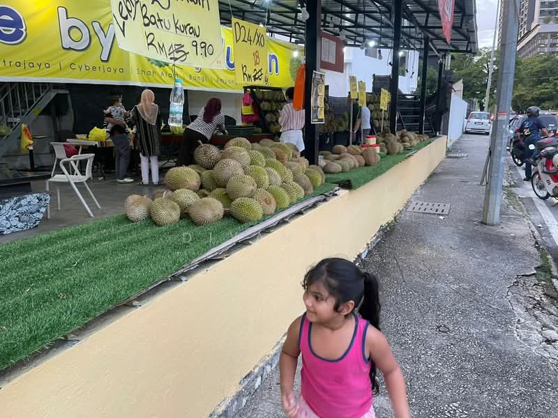 Untuk Disewa - Commercial Double-Storey Space for Rent – Len Seng, Cheras