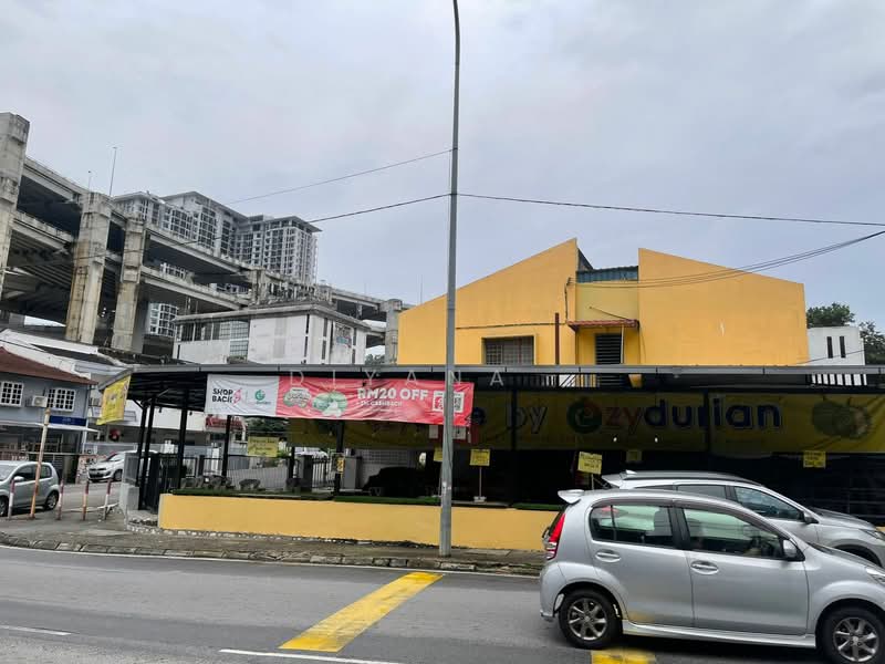 Untuk Disewa - Commercial Double-Storey Space for Rent – Len Seng, Cheras