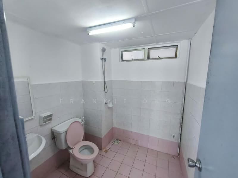 Suria Kipark Damansara untuk Untuk Disewa - RM 1,300 /bulan, Mac 2026 - Bathroom - PropertyGuru.com.my