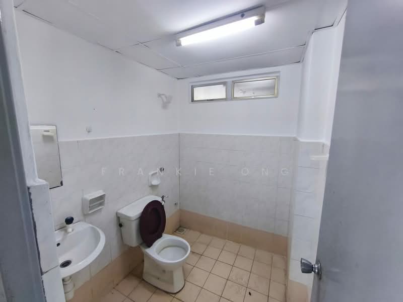 Suria Kipark Damansara untuk Untuk Disewa - RM 1,300 /bulan, Mac 2026 - Bathroom - PropertyGuru.com.my