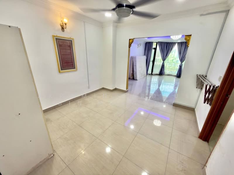 Terraced House for Sale in Bandar Tasik Puteri (Rawang) - Akramin Firdaus Bin Mokhtar - Living Room - PropertyGuru.com.my