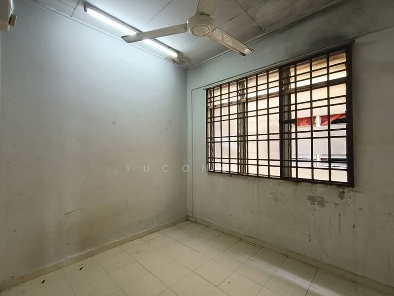 Taman Ehsan Jaya untuk Untuk Dijual - RM 150,000, Feb 2026 - Interior - PropertyGuru.com.my