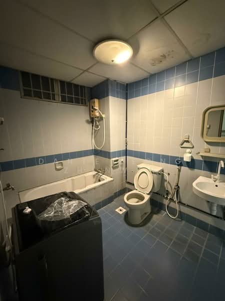 Condominium for Rent at Bukit OUG Condominiums - Dante Leong Zhenwen - Bathroom - PropertyGuru.com.my
