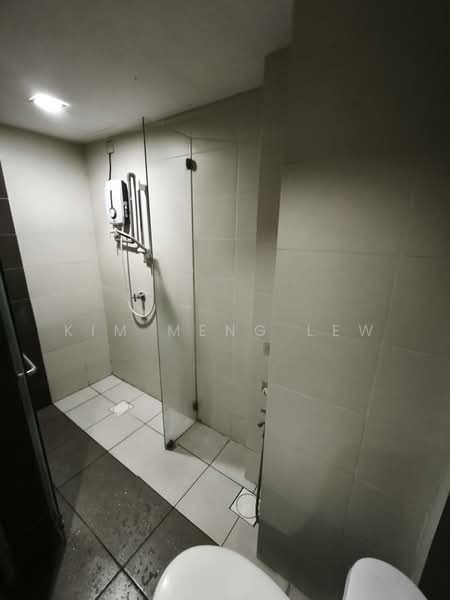Condominium for Sale at First Residence (Residensi Unggul) - Kim Meng Lew - Bathroom - PropertyGuru.com.my