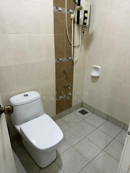 Condominium for Rent at Kristal View - Aqillah Razali - Bathroom - PropertyGuru.com.my