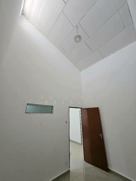 1-storey Terraced House for Sale in Bukit Beruntung (Selangor) - Aqillah Razali - PropertyGuru.com.my