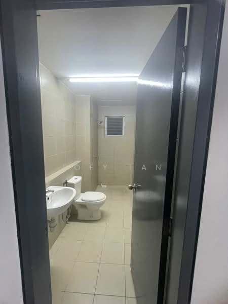 Condominium for Rent at Lakefront Homes - Joey Tan - Bathroom - PropertyGuru.com.my