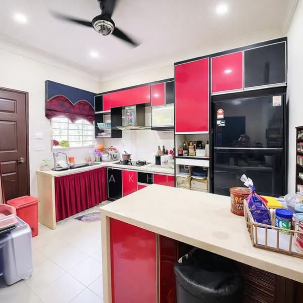 2-storey Terraced House for Sale in Sepang (Selangor) - Shahrul Akhir - Kitchen - PropertyGuru.com.my