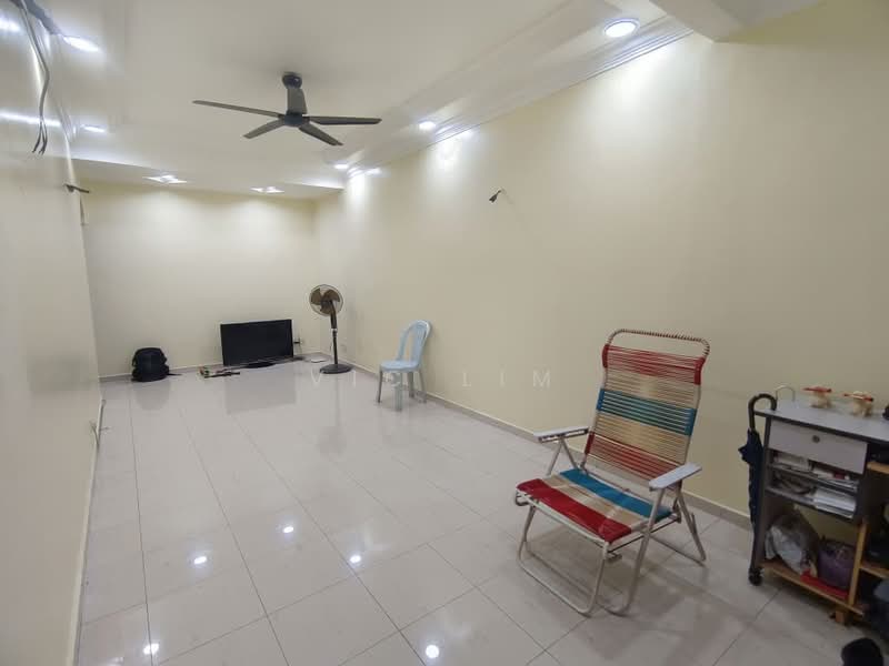 1-storey Terraced House for Sale in Bukit Indah (Iskandar Puteri (Nusajaya)) - Vic Lim - Living Room - PropertyGuru.com.my