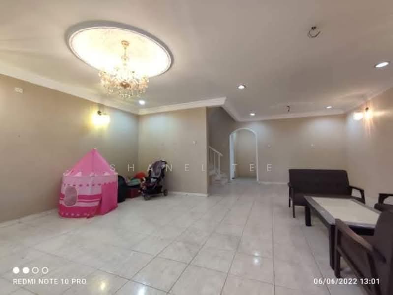 2-storey Terraced House for Sale in Kluang (Johor) - Shanel Tee - Living Room - PropertyGuru.com.my