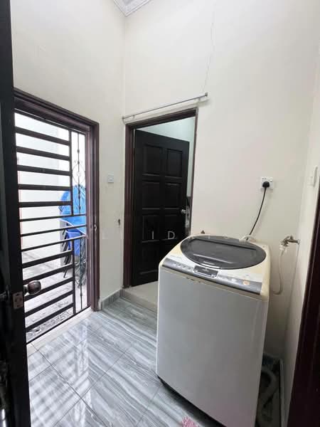 Taman Bangi Villa untuk Untuk Dijual - RM 1,990,000, Feb 2026 - Entrance - PropertyGuru.com.my