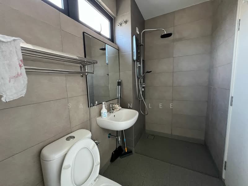 Terraced House for Sale in Kota Emerald (Rawang) - Samson Lee - Bathroom - PropertyGuru.com.my