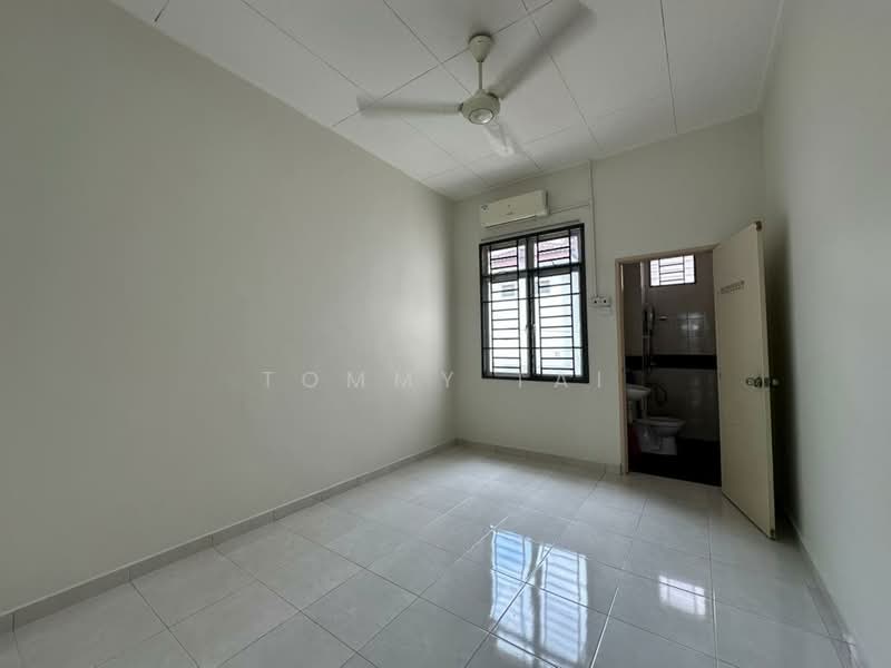 JP Perdana JPs Perdanas untuk Untuk Disewa - RM 2,400 /bulan, Apr 2026 - Bathroom - PropertyGuru.com.my