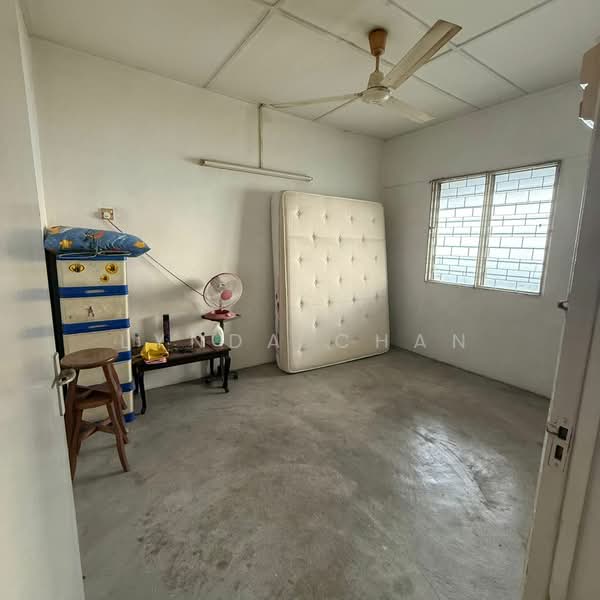 Gat Lebuh Macallum untuk Untuk Dijual - RM 200,000, Feb 2026 - Bedroom - PropertyGuru.com.my