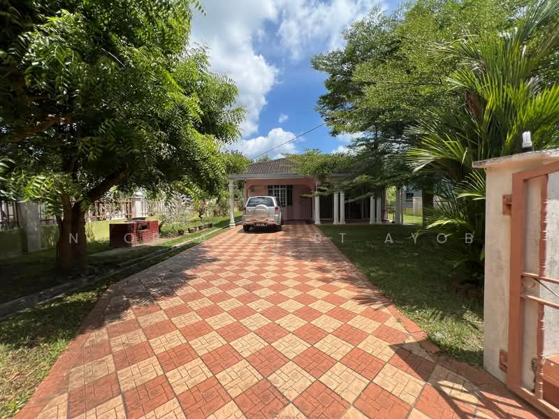 Bungalow for Sale in Port Dickson (Negeri Sembilan) - Noor Aini Bt Ayob - Exterior - PropertyGuru.com.my