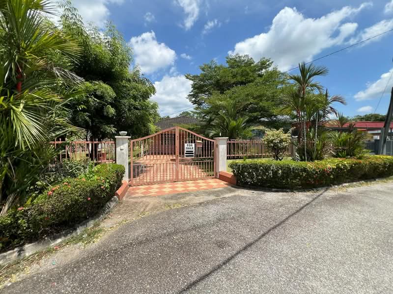 Bungalow for Sale in Port Dickson (Negeri Sembilan) - Noor Aini Bt Ayob - Exterior - PropertyGuru.com.my