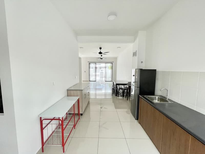 2-storey Terraced House for Sale in Setia Ecohill (Semenyih) - Alif Saad - Kitchen - PropertyGuru.com.my
