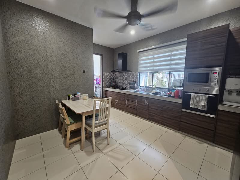 Semi-Detached House for Sale in Denai Alam (Shah Alam) - R Azlin - Kitchen - PropertyGuru.com.my