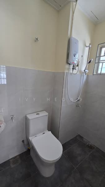 Semi-Detached House for Sale in Bandar Kinrara (Selangor) - Ivy Heong - Bathroom - PropertyGuru.com.my
