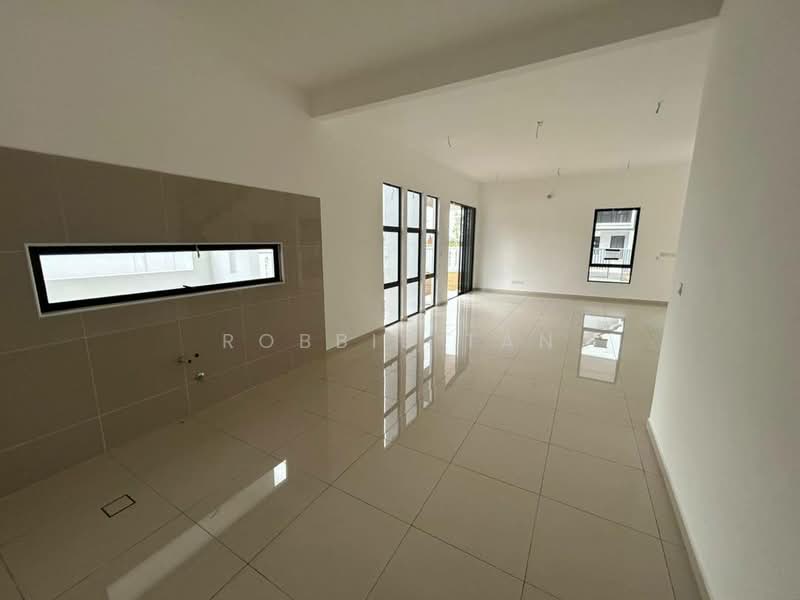 2-storey Terraced House for Sale in Taman Desa Tebrau (Tebrau) - Robbie Tan - Living Room - PropertyGuru.com.my