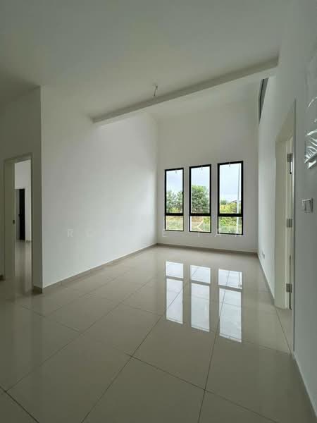 2-storey Terraced House for Sale in Taman Desa Tebrau (Tebrau) - Robbie Tan - Living Room - PropertyGuru.com.my