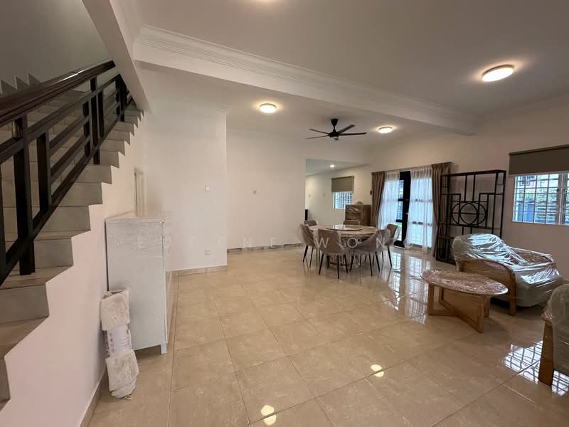 Semi-Detached House for Sale in Bandar Putra Permai (Seri Kembangan) - Eugene Wong - Living Room - PropertyGuru.com.my