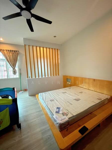 1.5-storey Terraced House for Sale in Taman Perling (Perling) - Calvin Lee - PropertyGuru.com.my