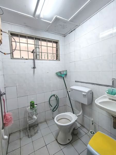 Vista Prima untuk Untuk Dijual - RM 250,000, Mac 2026 - Bathroom - PropertyGuru.com.my