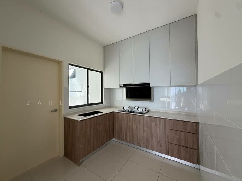 Condominium for Rent at Brezza Hill - Zarema Kulbuzheva - Kitchen - PropertyGuru.com.my
