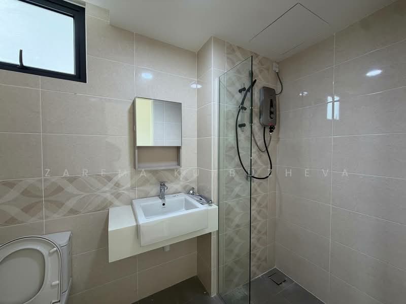 Condominium for Rent at Brezza Hill - Zarema Kulbuzheva - Bathroom - PropertyGuru.com.my